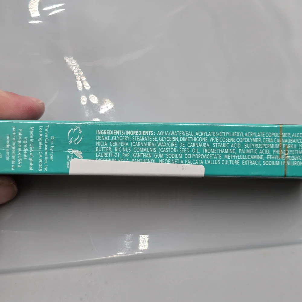 T•h•r•i•v•e Cosmetics Lash Exrending Mascara with Tubing Technology